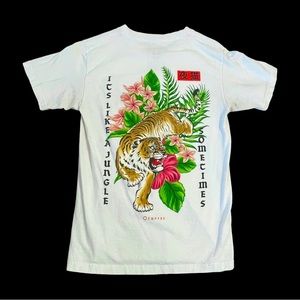 Unisex Empyre size small graphic T-shirt